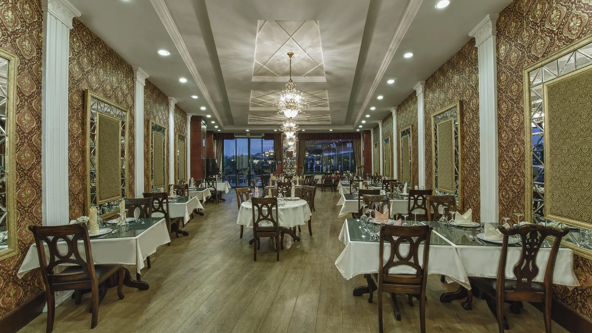Delphin Palace Hotel Antalya